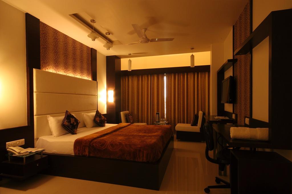 Hotel Apex Surat Camera foto