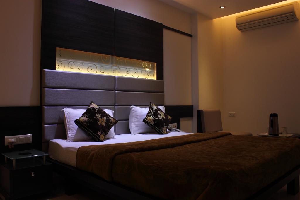 Hotel Apex Surat Camera foto