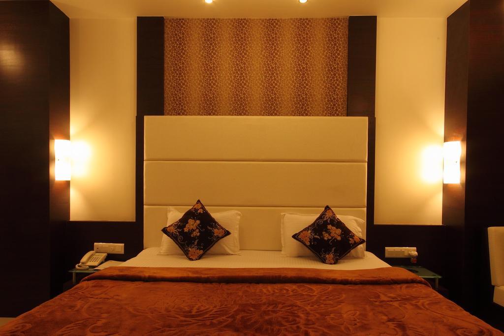 Hotel Apex Surat Camera foto