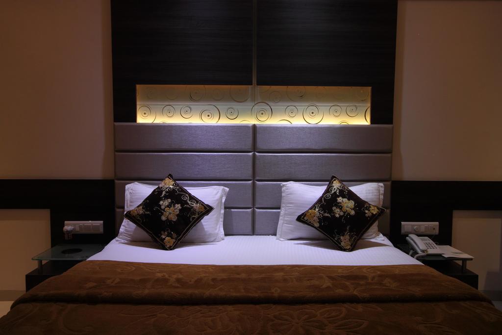 Hotel Apex Surat Camera foto