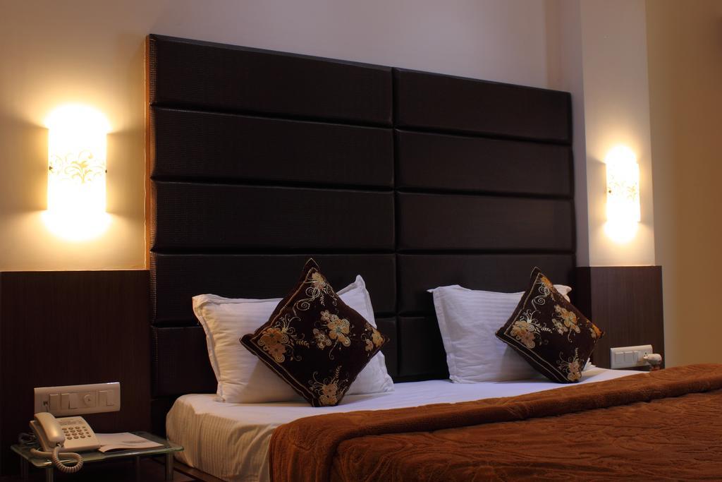 Hotel Apex Surat Camera foto