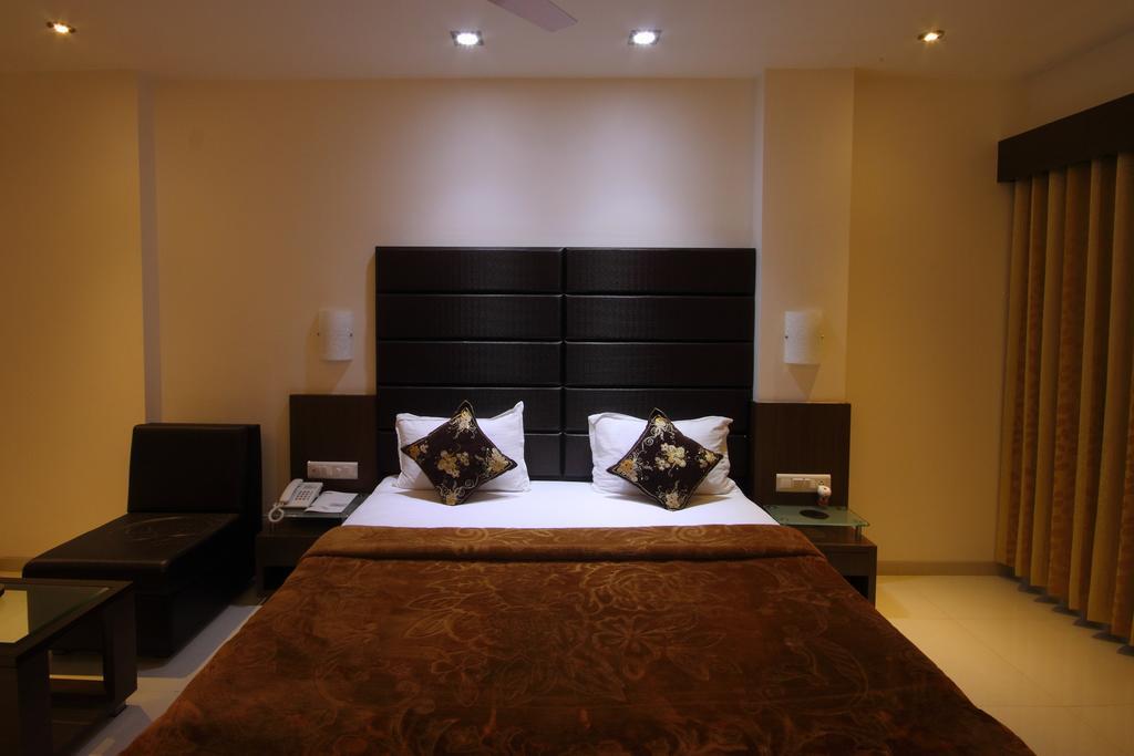 Hotel Apex Surat Camera foto
